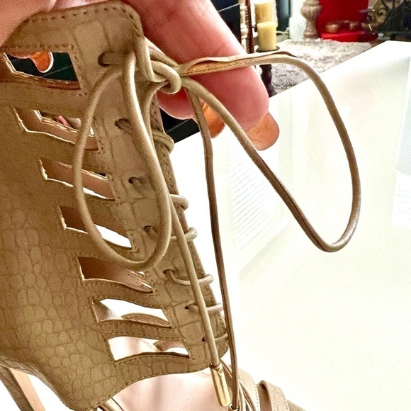 Bebe Vegan Leather Lace up Ankle Cuff Stilettos Sz 9 - Picture 8 of 9